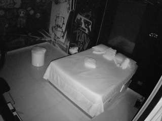 voyeurcam-casa-salsa-disturbed