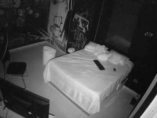 voyeurcam-casa-salsa-disturbed
