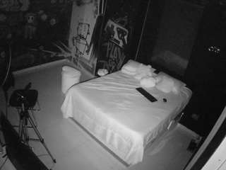voyeurcam-casa-salsa-disturbed