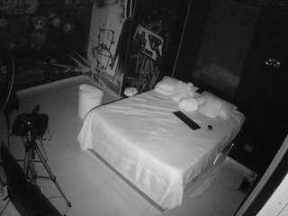 voyeurcam-casa-salsa-disturbed