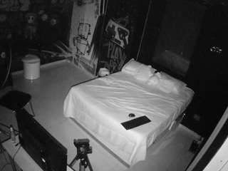 voyeurcam-casa-salsa-disturbed