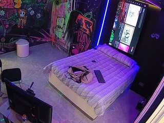 voyeurcam-casa-salsa-disturbed