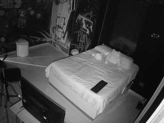 voyeurcam-casa-salsa-disturbed
