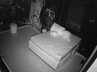 voyeurcam-casa-salsa-disturbed
