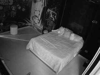 voyeurcam-casa-salsa-disturbed