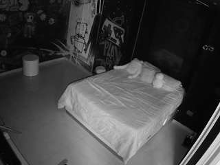 voyeurcam-casa-salsa-disturbed