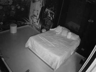 voyeurcam-casa-salsa-disturbed