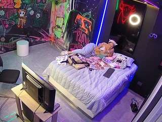 voyeurcam-casa-salsa-disturbed