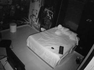 voyeurcam-casa-salsa-disturbed camsoda