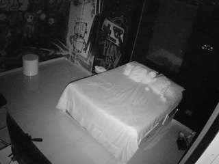 voyeurcam-casa-salsa-disturbed