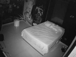 voyeurcam-casa-salsa-disturbed