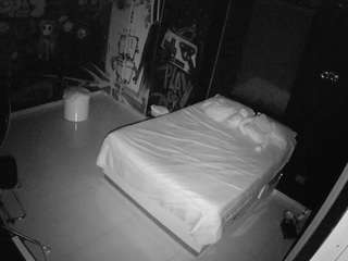 voyeurcam-casa-salsa-disturbed