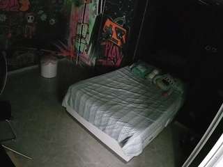 voyeurcam-casa-salsa-disturbed