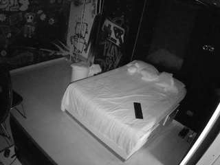 voyeurcam-casa-salsa-disturbed