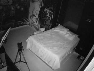 voyeurcam-casa-salsa-disturbed