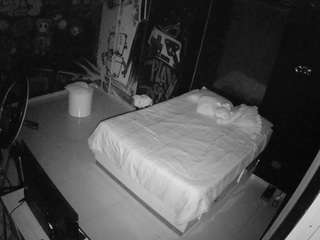 voyeurcam-casa-salsa-disturbed