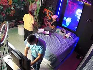 voyeurcam-casa-salsa-disturbed