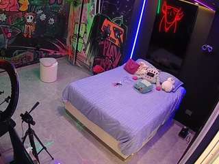 voyeurcam-casa-salsa-disturbed