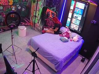 voyeurcam-casa-salsa-disturbed camsoda