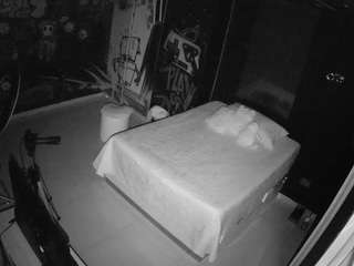 voyeurcam-casa-salsa-disturbed camsoda