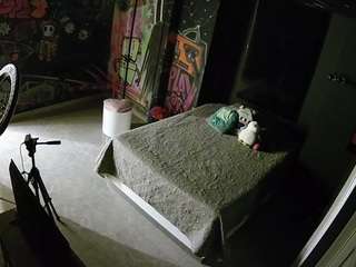 voyeurcam-casa-salsa-disturbed camsoda