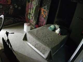 voyeurcam-casa-salsa-disturbed camsoda