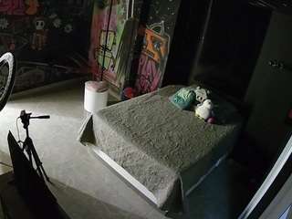 voyeurcam-casa-salsa-disturbed