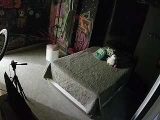 voyeurcam-casa-salsa-disturbed