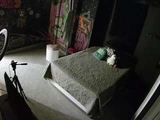 voyeurcam-casa-salsa-disturbed