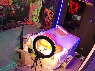 voyeurcam-casa-salsa-disturbed