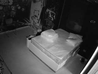 voyeurcam-casa-salsa-disturbed