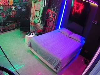 voyeurcam-casa-salsa-disturbed