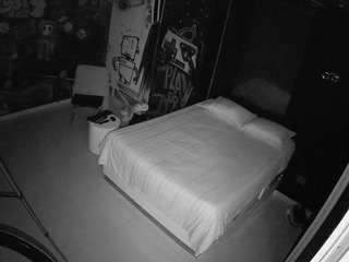 voyeurcam-casa-salsa-disturbed