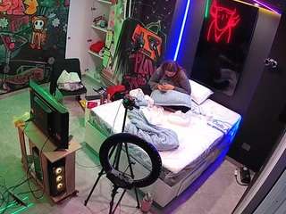 voyeurcam-casa-salsa-disturbed