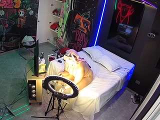 voyeurcam-casa-salsa-disturbed