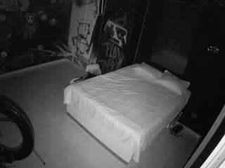 voyeurcam-casa-salsa-disturbed