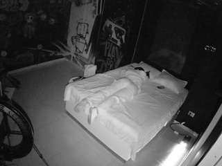 voyeurcam-casa-salsa-disturbed