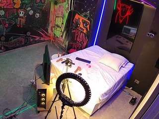 voyeurcam-casa-salsa-disturbed