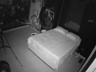 voyeurcam-casa-salsa-disturbed