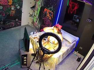 voyeurcam-casa-salsa-disturbed