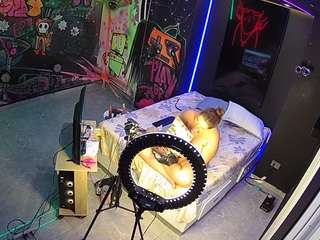 voyeurcam-casa-salsa-disturbed