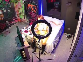 voyeurcam-casa-salsa-disturbed