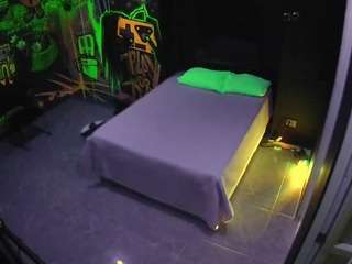 voyeurcam-casa-salsa-disturbed