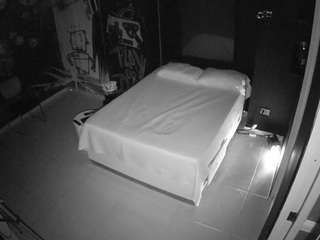 voyeurcam-casa-salsa-disturbed