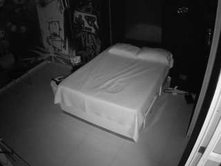 voyeurcam-casa-salsa-disturbed