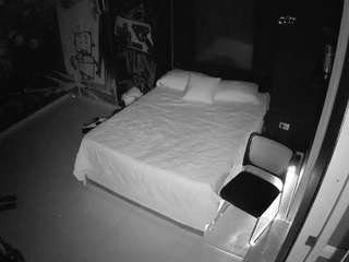 voyeurcam-casa-salsa-disturbed