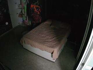 voyeurcam-casa-salsa-disturbed Drinking live webcam