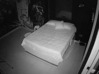 voyeurcam-casa-salsa-disturbed