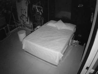 voyeurcam-casa-salsa-disturbed