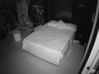 voyeurcam-casa-salsa-disturbed